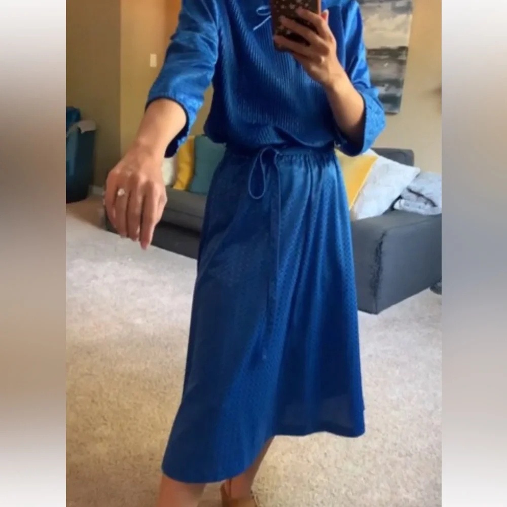 Vintage Blue Polka Dot Blouse and Skirt Set - Picture 12 of 14